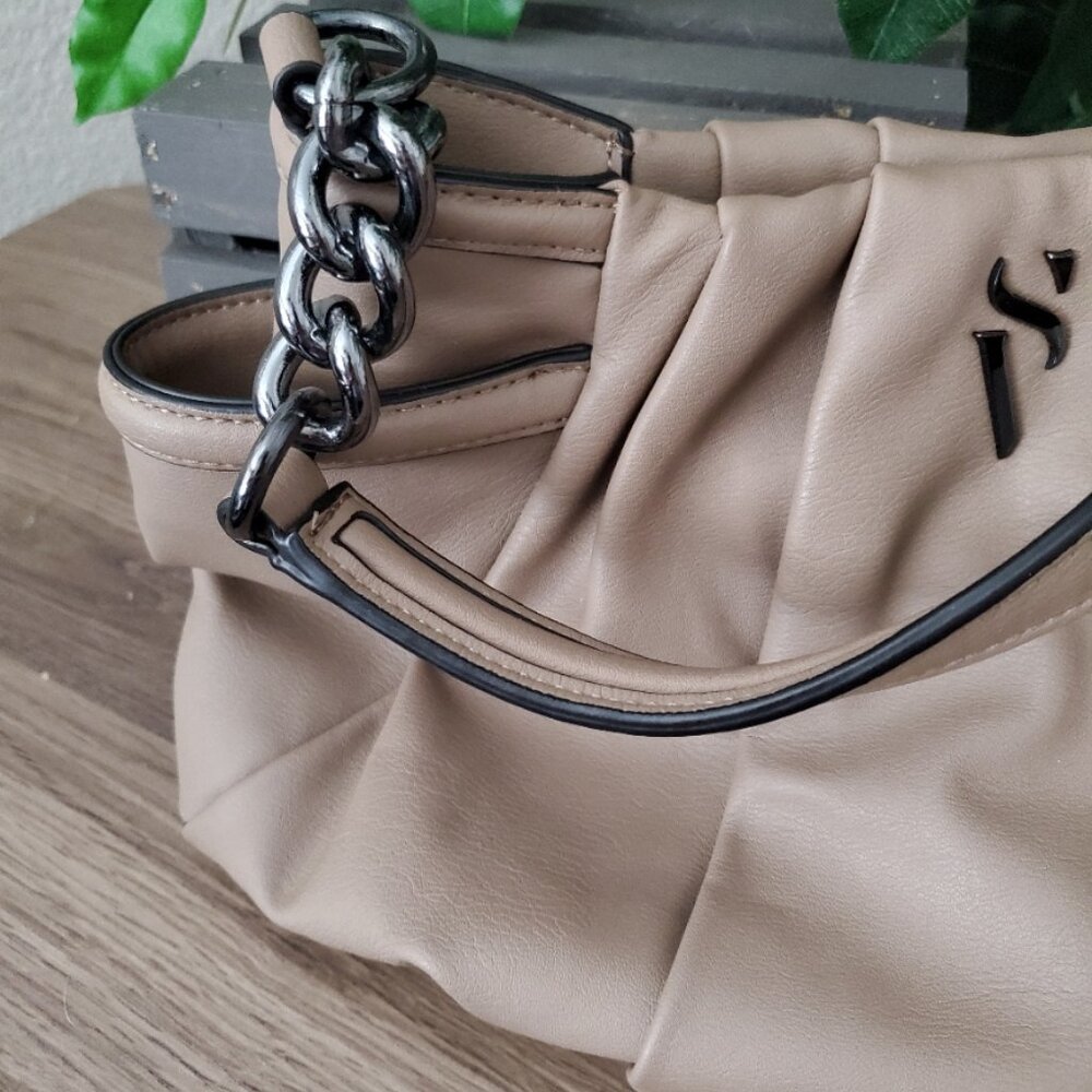 Simply Vera Large Bag with Gunmetal Hardware - Picture 4 of 6